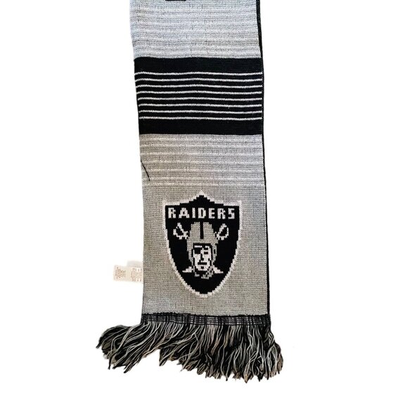 Las Vegas Raiders NFL Team Scarf With Logo & Fringe - Picture 5 of 9